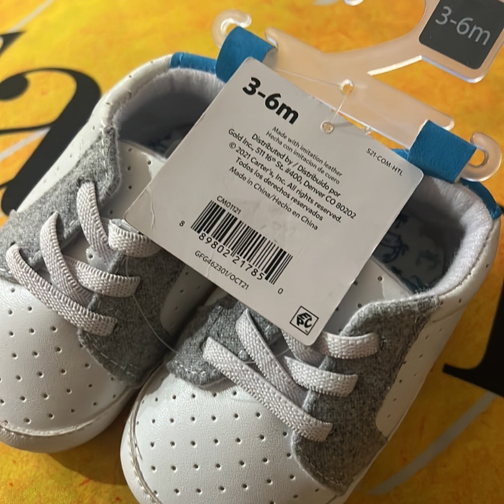 CARTERS Baby Shoes - Picture 4 of 4